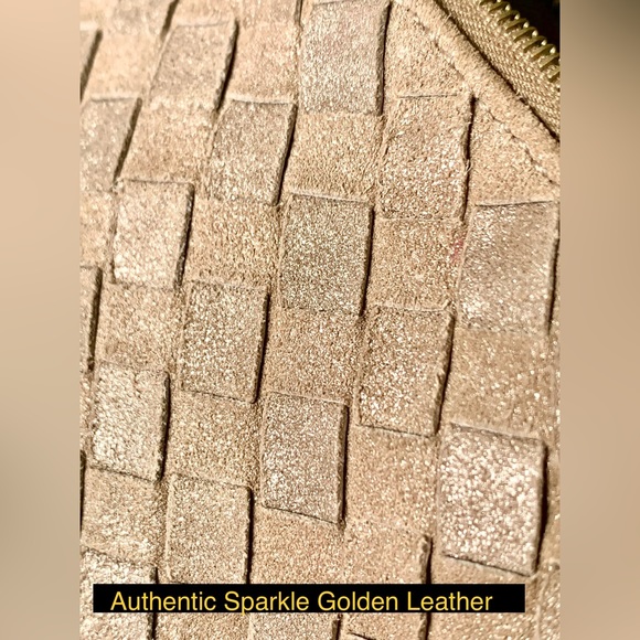 Authentic Bottega Veneta Golden Tan Woven Leather Pouch - Picture 2 of 8